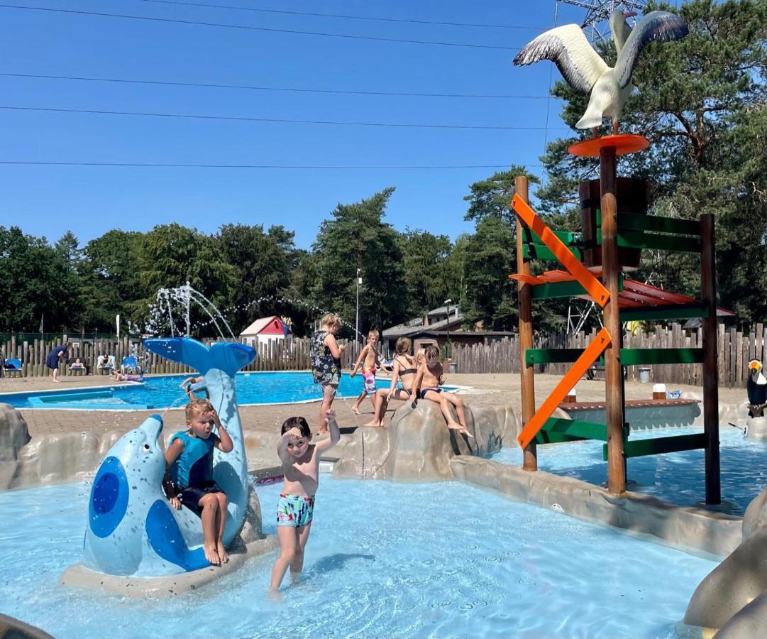 Vakantiepark Hertenhorst بيكبيرخين المظهر الخارجي الصورة