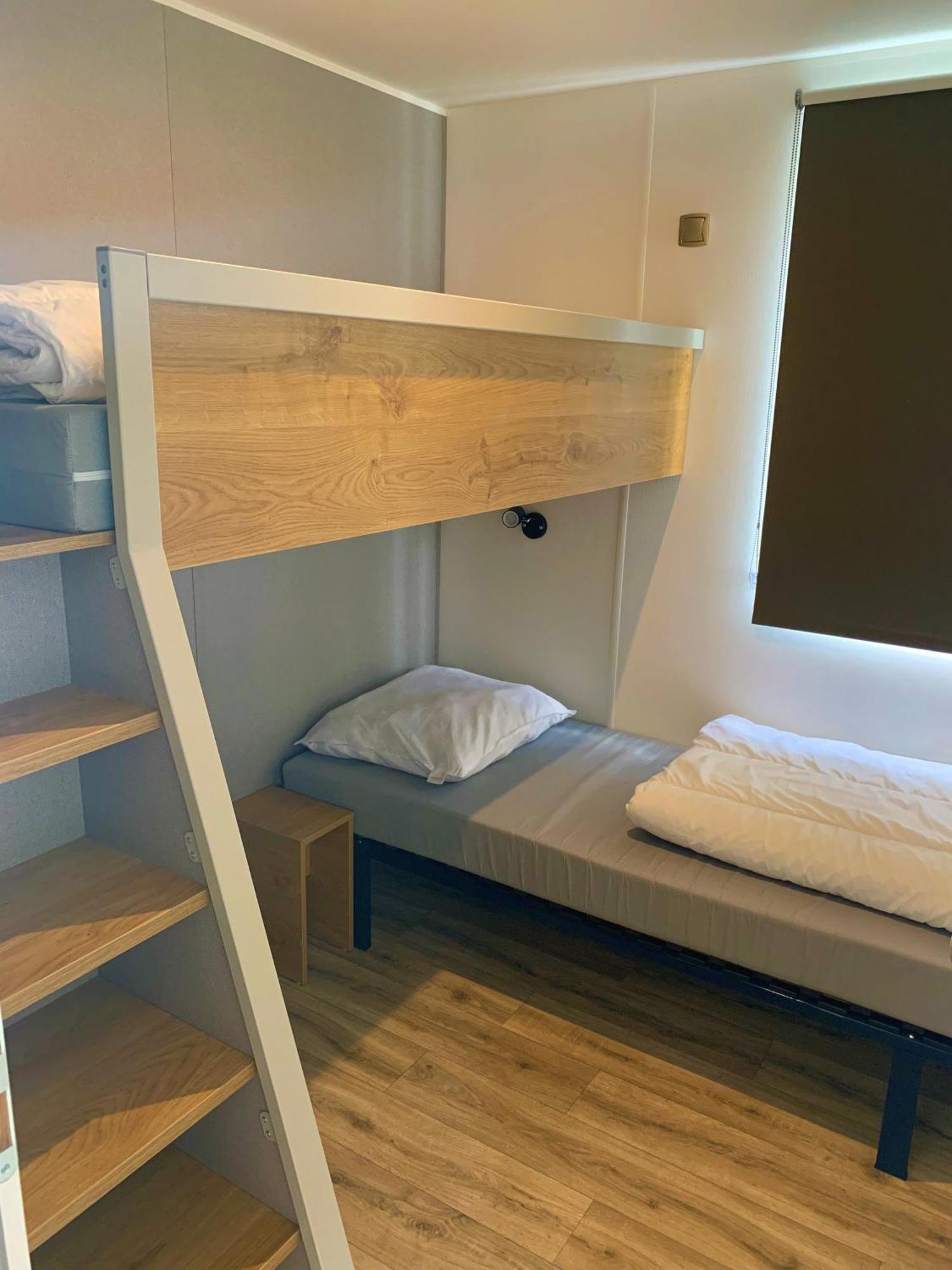Vakantiepark Hertenhorst بيكبيرخين المظهر الخارجي الصورة